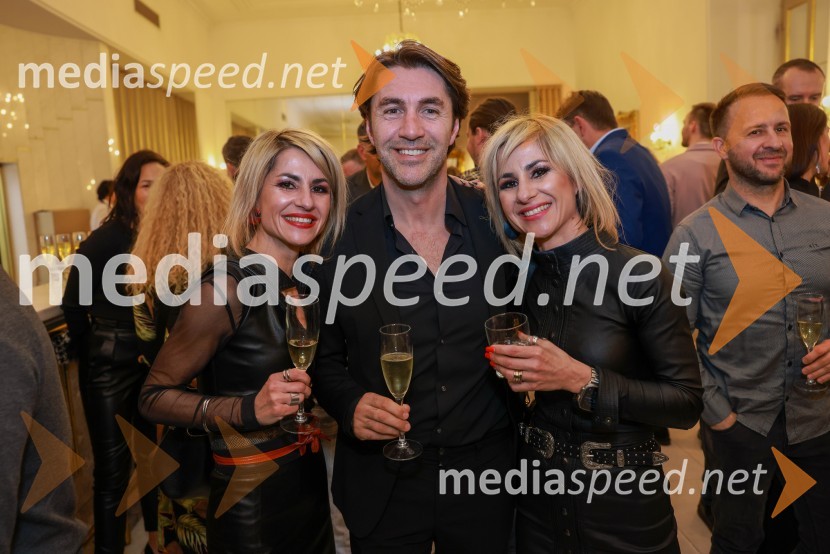  ... ;  Edward Clug, umetniški direktor, Balet SNG Maribor;  ... MYTH, RAIN DOGS, APERTURE, baletni triptih, premiera v SNG Maribor