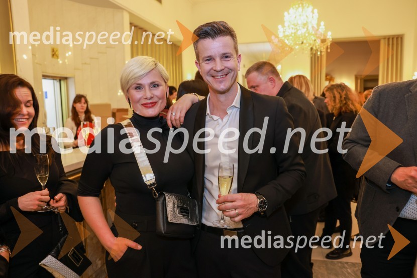  Ana  Praznik, voditeljica, pevka Bepop;  Boštjan Romih, televizijski in radijski voditeljMYTH, RAIN DOGS, APERTURE, baletni triptih, premiera v SNG Maribor