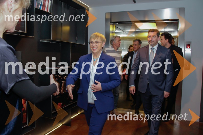 dr. Nataša Pirc Musar, predsednica Republike Slovenije; dr. Aleš Musar, lastnik Ruske dačeŠe vedno Alice, premiera drame v SNG Ljubljana