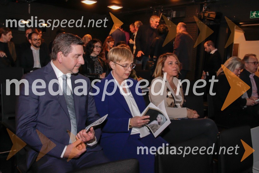 dr. Aleš Musar, lastnik Ruske dače; dr. Nataša Pirc Musar, predsednica Republike Slovenije;  ... Še vedno Alice, premiera drame v SNG Ljubljana