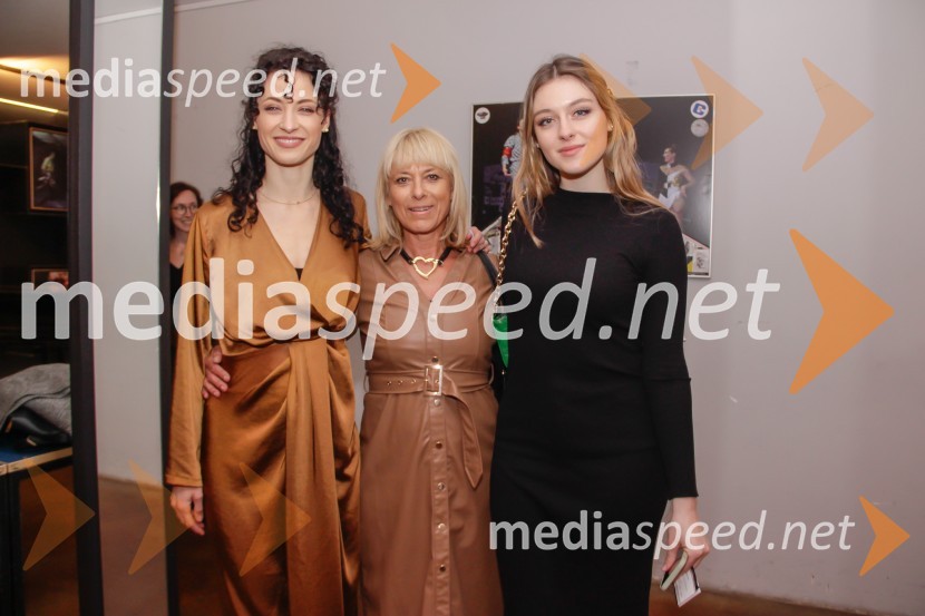  Urška Centa, plesalka flamenka;  Barbra Jermann, urednica revije Suzy;  Pina CentaŠe vedno Alice, premiera drame v SNG Ljubljana