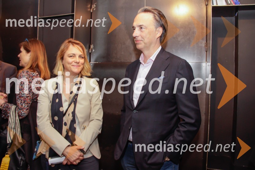  ... ;  Tomislav  Čizmić, predsednik uprave, Mercator d.d.Še vedno Alice, premiera drame v SNG Ljubljana