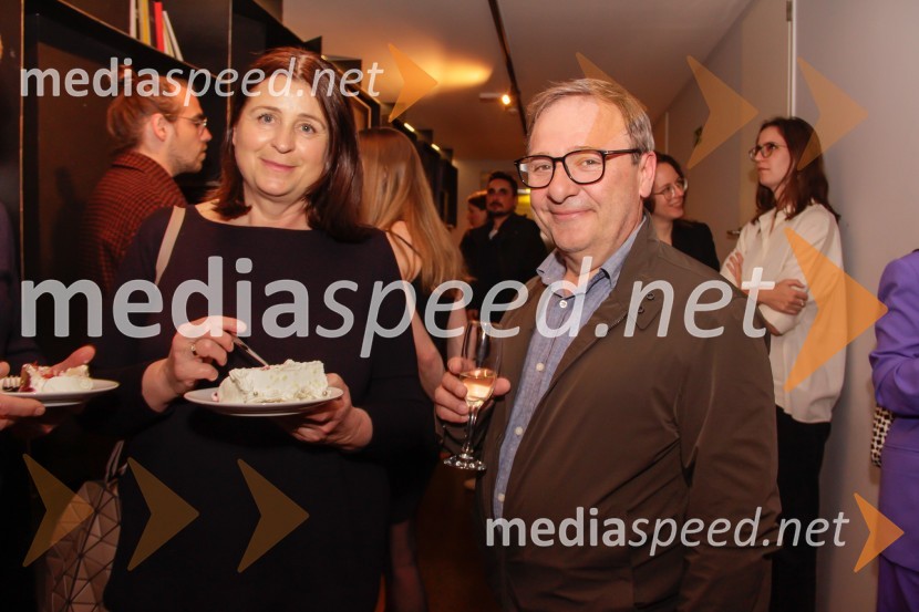  ... ;  Bojan Emeršič, igralecŠe vedno Alice, premiera drame v SNG Ljubljana