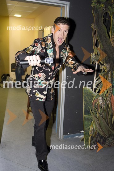 Erik Ferfolja, maneken, pevec in novinarMister Casino Kongo 2009