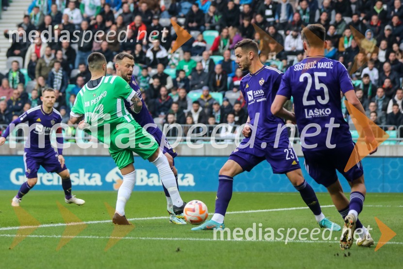  ... ;  Max  Watson, nogometaš, NK Maribor;  Luka Uskoković, nogometaš, NK Maribor;  Sven Karić, nogometaš, NK MariborNogometni derbi Olimpija - Maribor