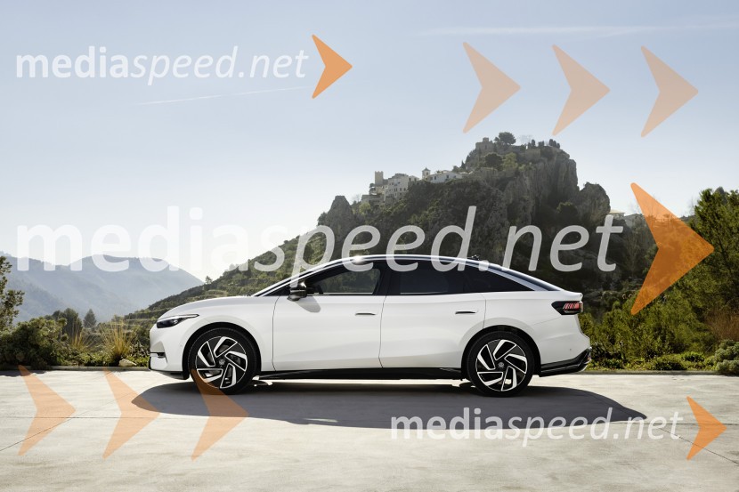 Svetovna premiera prvaka v učinkovitosti:  Volkswagen ID.71 z dosegom do 700 km (WLTP)2