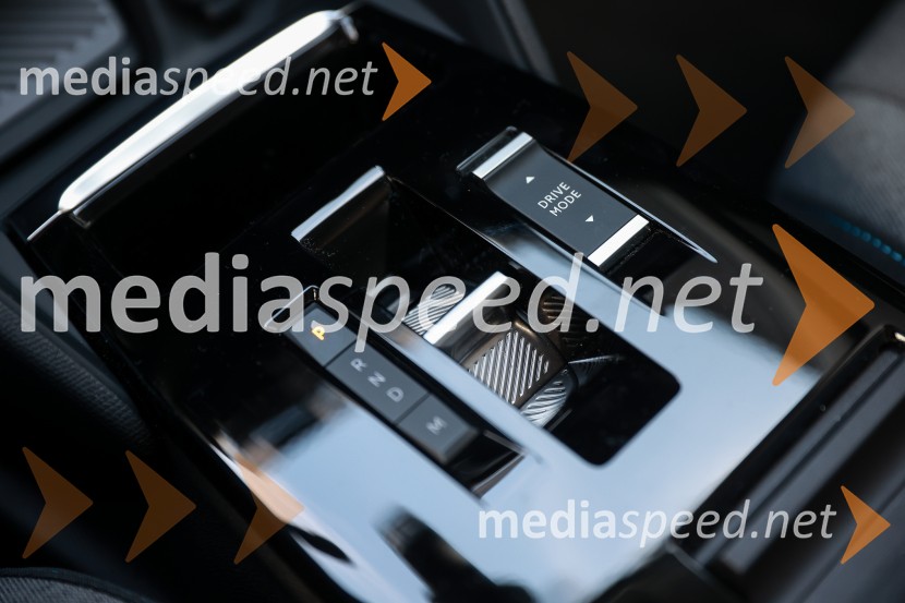 Novi Citroën C4 X in ë-C4 X, novinarska konferenca