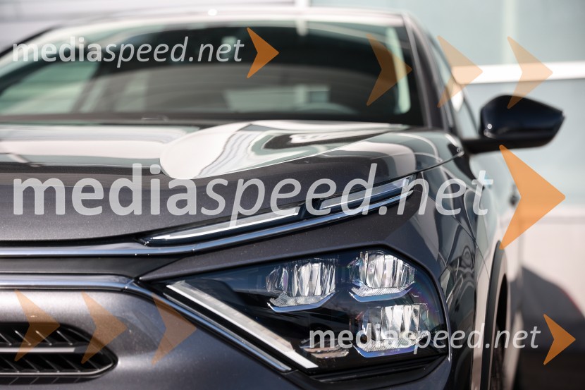 Novi Citroën C4 X in ë-C4 X, novinarska konferenca