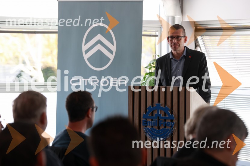  Leon Malovrh, vodja prodaje vozil, C Automobil Import d.o.oNovi Citroën C4 X in ë-C4 X, novinarska konferenca