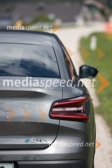 Novi Citroën C4 X in ë-C4 X, novinarska konferenca