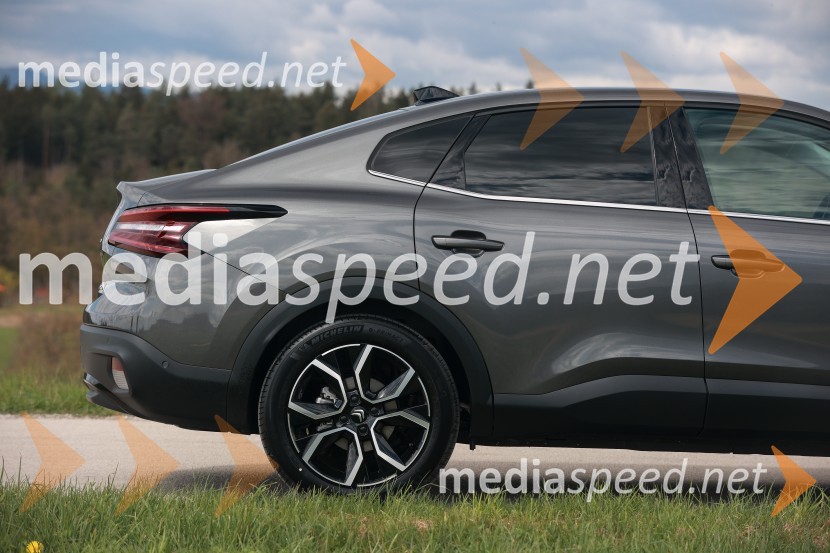 Novi Citroën C4 X in ë-C4 X, novinarska konferenca