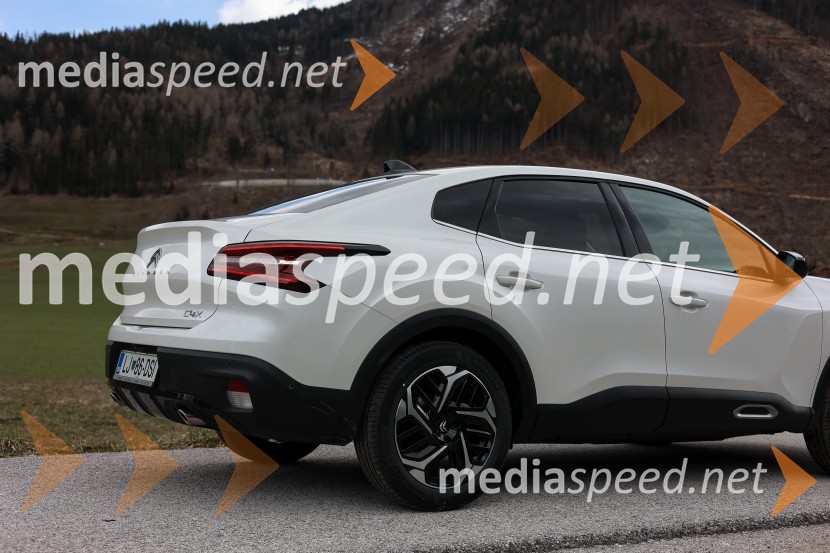 Novi Citroën C4 X in ë-C4 X, novinarska konferenca