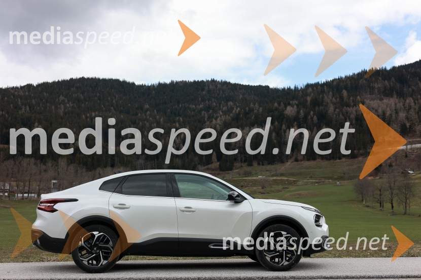 Novi Citroën C4 X in ë-C4 X, novinarska konferenca