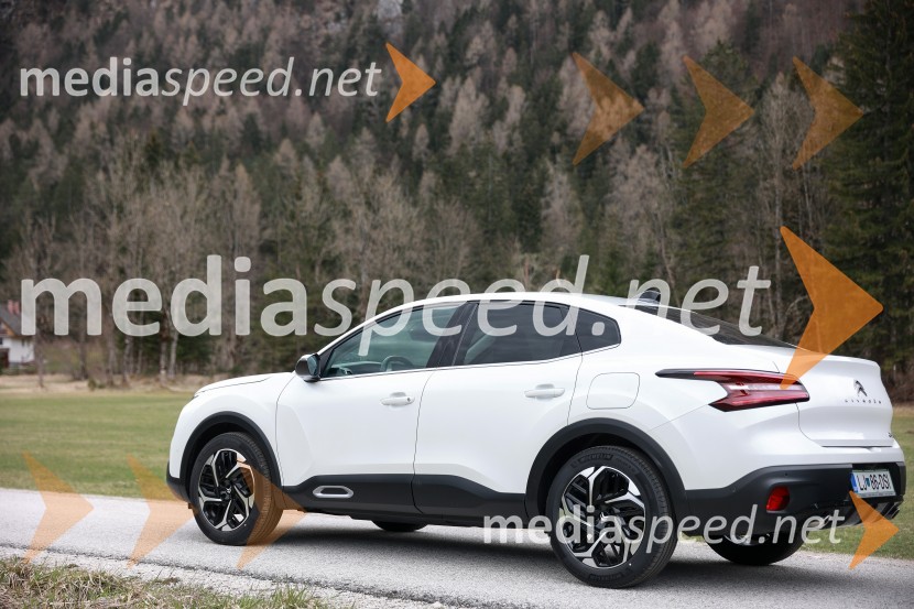 Novi Citroën C4 X in ë-C4 X, novinarska konferenca