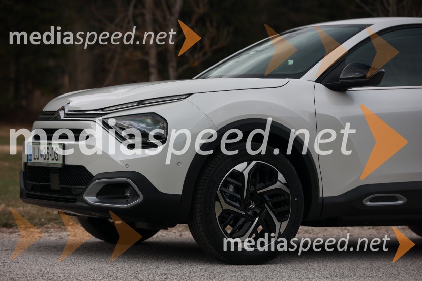 Novi Citroën C4 X in ë-C4 X, novinarska konferenca