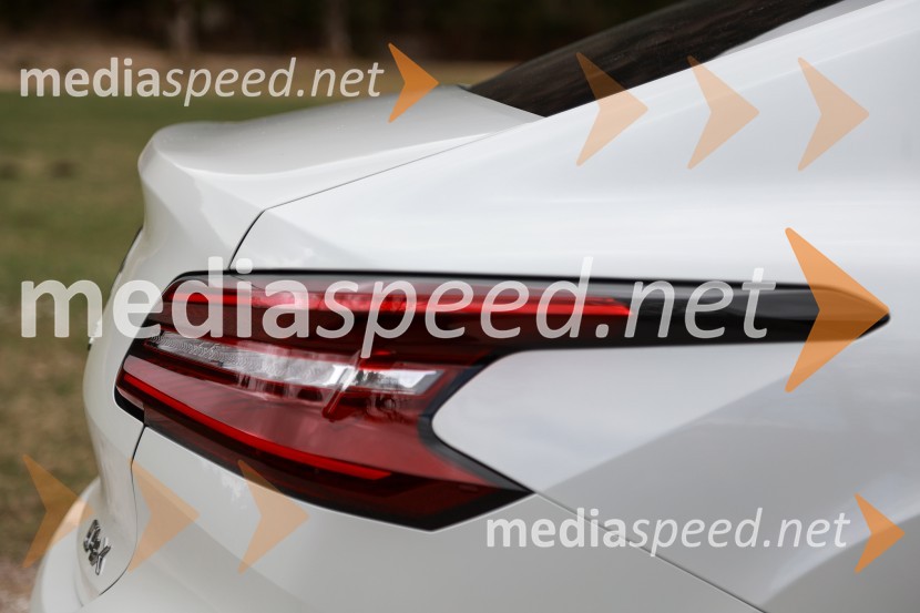 Novi Citroën C4 X in ë-C4 X, novinarska konferenca