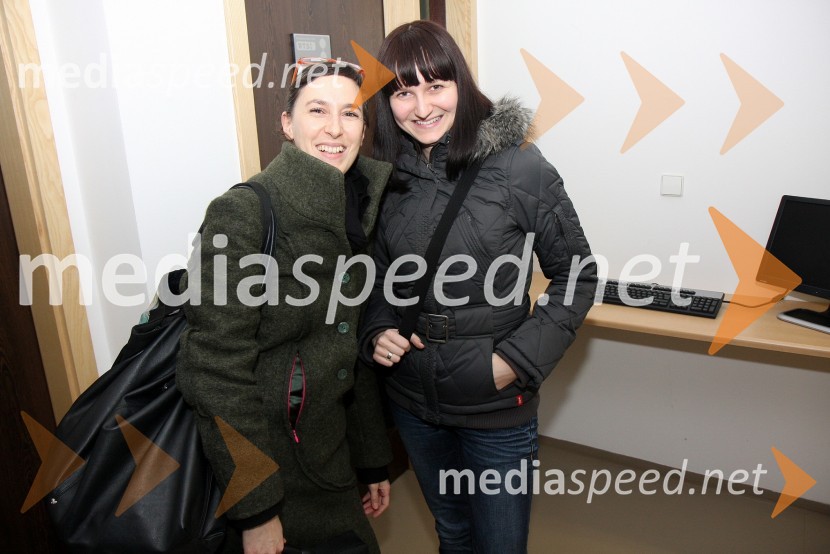 Tina Princ, urednica kulturnega uredništva RTS in Franja Pižmoht, novinarka RTSRdeča preproga s Sebastianom, snemanje oddaje