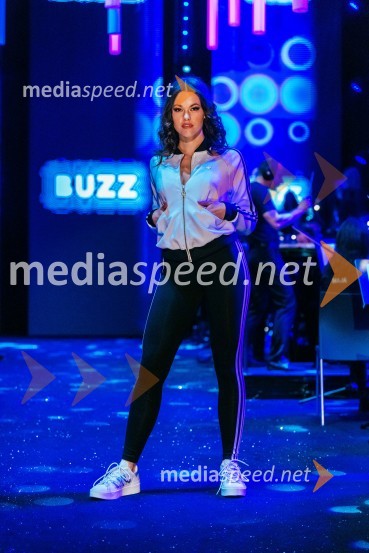  Laura Škvorc, Miss Earth Slovenije 2015, model, pevkaVIP modno doživetje v Citycentru Celje