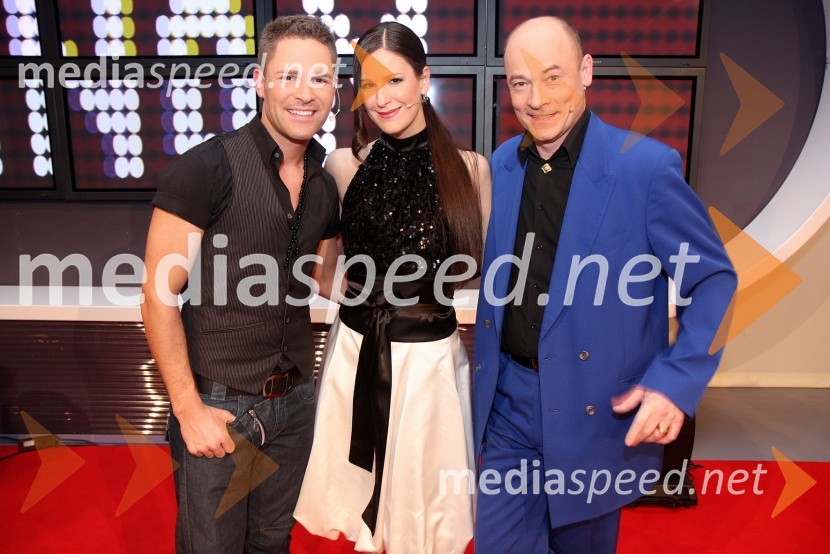 Sebastian, pevec in tv voditelj, Manca Izmajlova, pevka in čarodej VladimirRdeča preproga s Sebastianom, snemanje oddaje