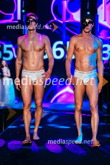  Luka Pehnec,  maneken;  Matija Žiganto, manekenVIP modno doživetje v Citycentru Celje