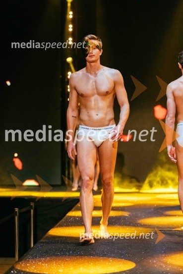  Luka Pehnec,  manekenVIP modno doživetje v Citycentru Celje