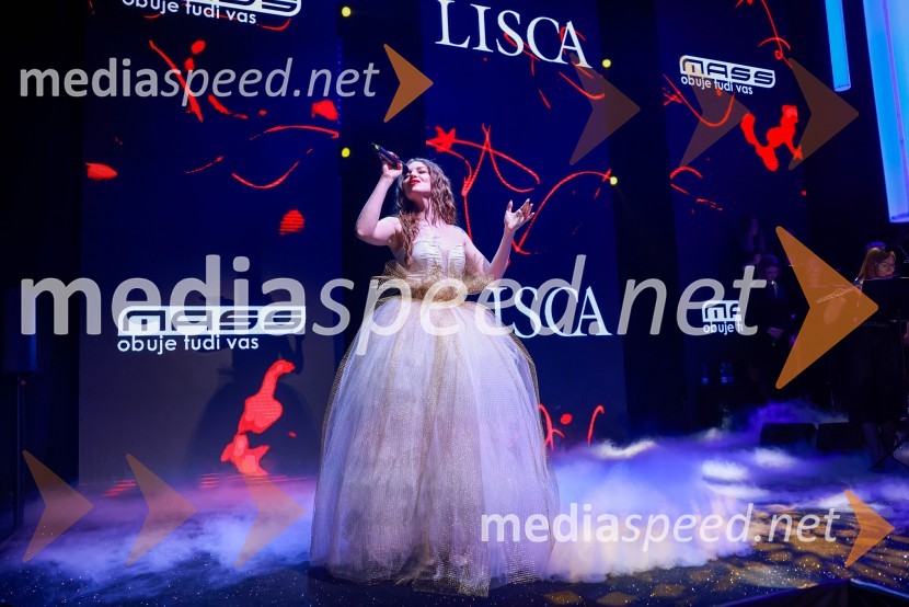  Maja Keuc, pevka, AmayaVIP modno doživetje v Citycentru Celje