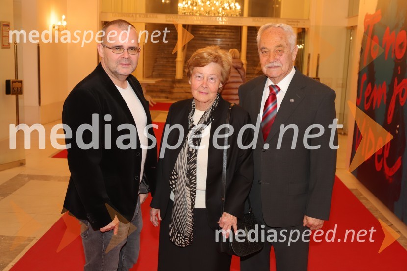  Alan Kavčič, predstavnik za odnose z javnostmi SNG Maribor;  Alojzija Čas Moge;  Rudolf Moge, nekdanji politikDogodek v mestu Gogi, premiera drame v SNG Maribor