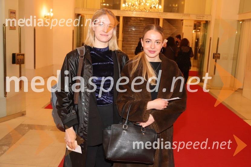  Julija Klavžar, igralka;  Lara Fortuna, igralkaDogodek v mestu Gogi, premiera drame v SNG Maribor