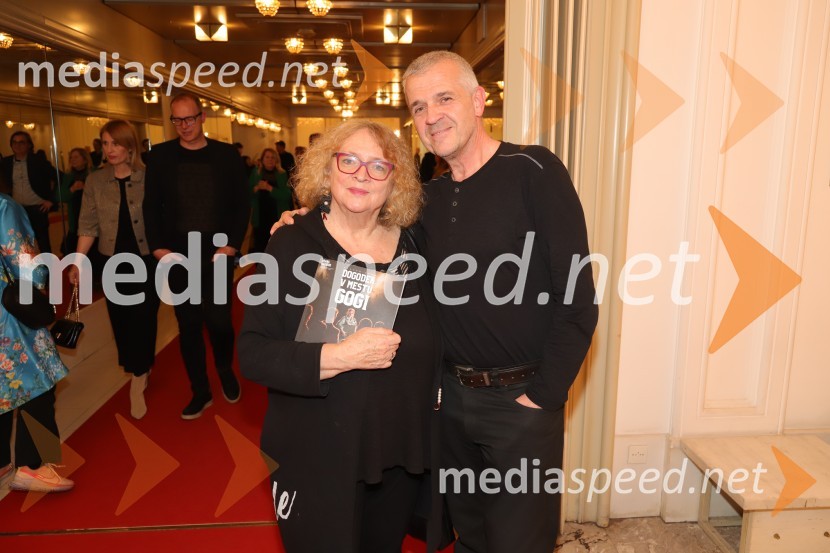  Alenka Cilenšek, igralka;  Uroš Skuhala, direktor Območne enote Maribor Zavarovalnice TriglavDogodek v mestu Gogi, premiera drame v SNG Maribor