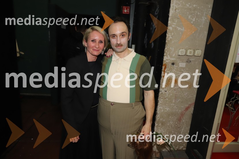  Anja  Žižek, marketing SNG Maribor;  Nejc Ropret, igralecDogodek v mestu Gogi, premiera drame v SNG Maribor