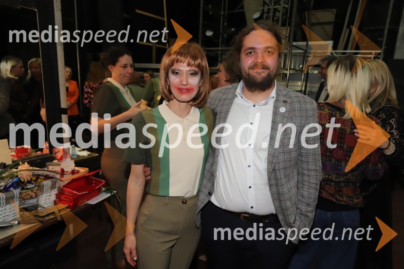  Eva Kraš, igralka;  Luka Marcen, režiserDogodek v mestu Gogi, premiera drame v SNG Maribor