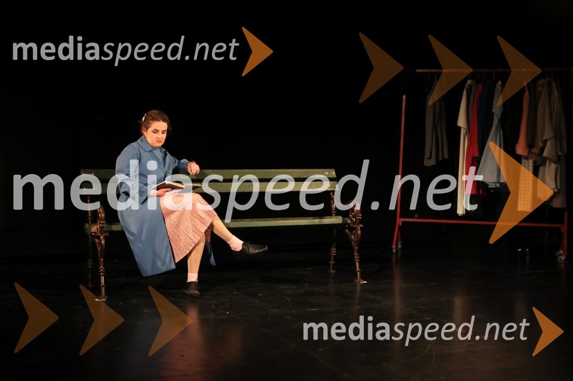  Mija Kramar, igralkaTakorekoč: Žalujka + Amater, premiera Nova Pošta, SMG Ljubljana