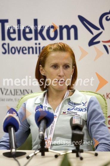 Sonja Roman, atletinja in dobitnica bronaste medalje v teku na 1500m na EP v TorinuVrnitev slovenskih atletov iz EP v Torinu