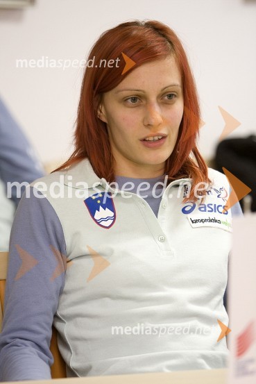 Nina Kolarič, atletinja in četrta v skoku v daljino na EP v TorinuVrnitev slovenskih atletov iz EP v Torinu