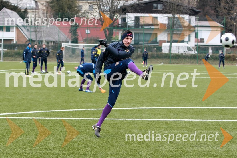 Zoran Pavlovič, nogometaš in kapetan članske ekipe NK MariborZoran Pavlovič, nogometaš in kapetan članske ekipe NK Maribor