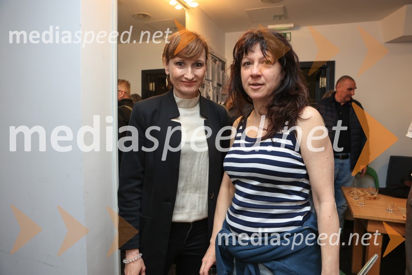  Helena Grahek, vodja marketinga in odnosi z javnostmi, Slovensko mladinsko gledališče;  Janja Majzelj, igralkaLjudje, kraji in stvari, premiera v SMG Ljubljana