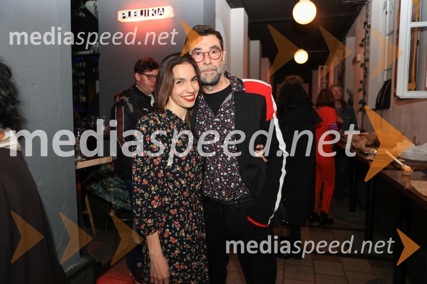  Klara Kastelec, igralka;  Matjaž Pograjc, režiserLjudje, kraji in stvari, premiera v SMG Ljubljana