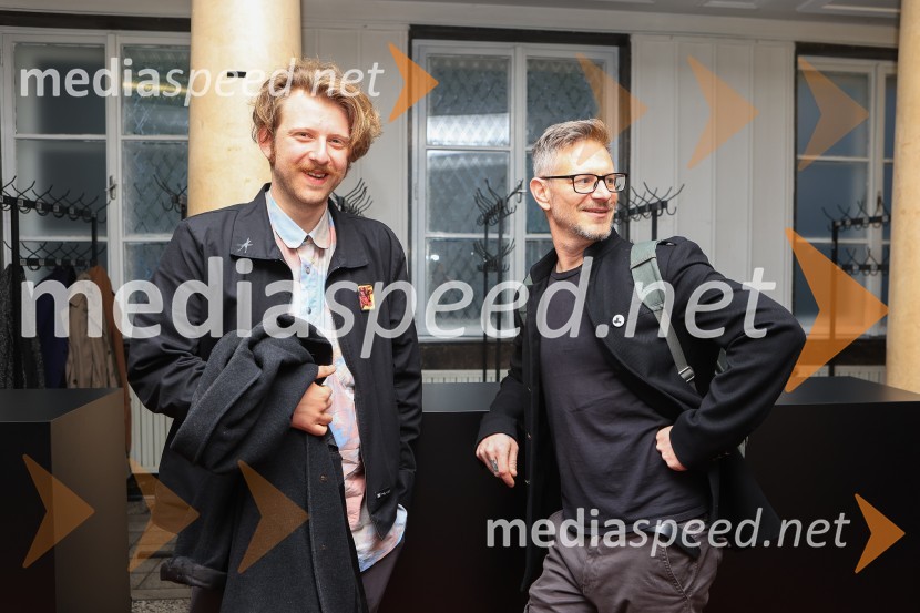  ... ;  Tibor Mihelič Syed, direktor, Slovensko mladinsko gledališčeLjudje, kraji in stvari, premiera v SMG Ljubljana