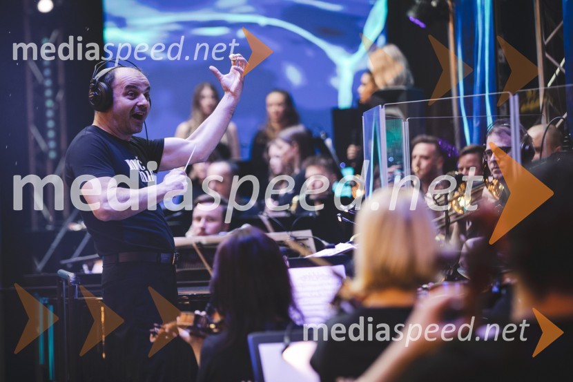 Moč miru, spomladanska modna revija v Citycentru Celje