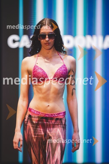  Julija Černe, manekenkaMoč miru, spomladanska modna revija v Citycentru Celje