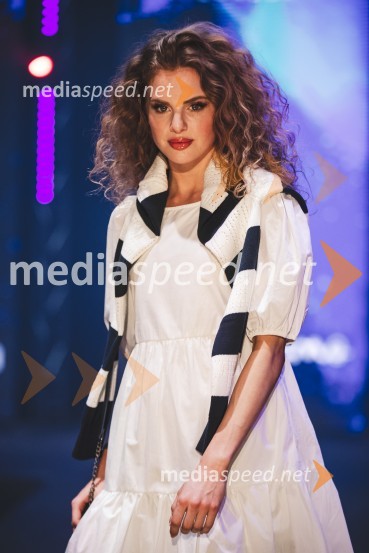  Nika Kar, manekenkaMoč miru, spomladanska modna revija v Citycentru Celje