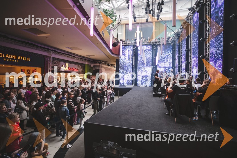 Moč miru, spomladanska modna revija v Citycentru Celje