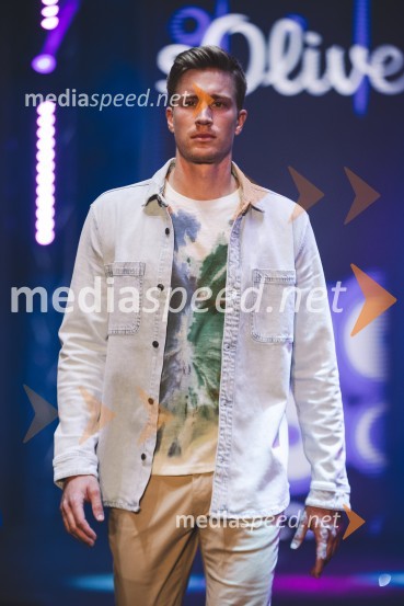  Luka Pehnec,  manekenMoč miru, spomladanska modna revija v Citycentru Celje