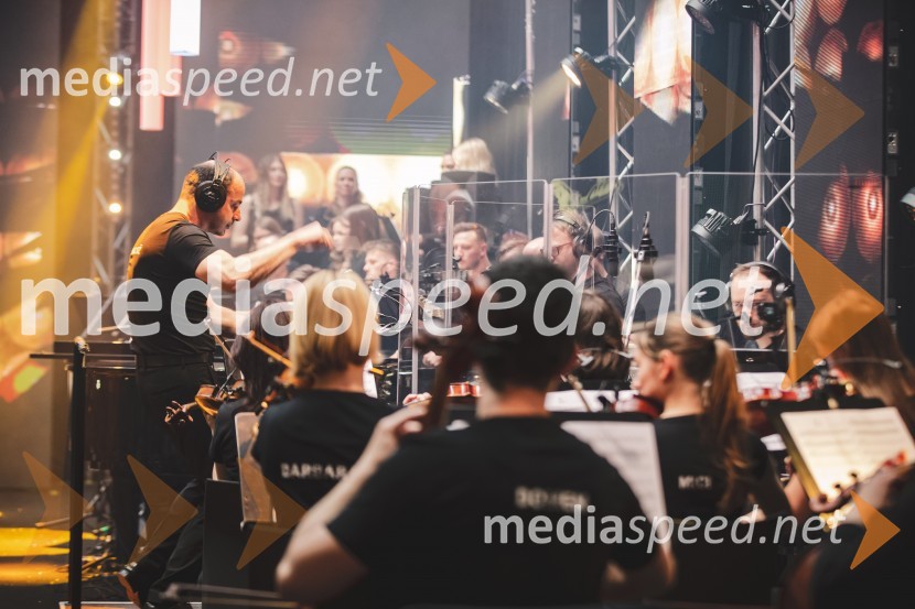 Moč miru, spomladanska modna revija v Citycentru Celje