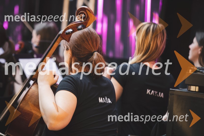 Moč miru, spomladanska modna revija v Citycentru Celje