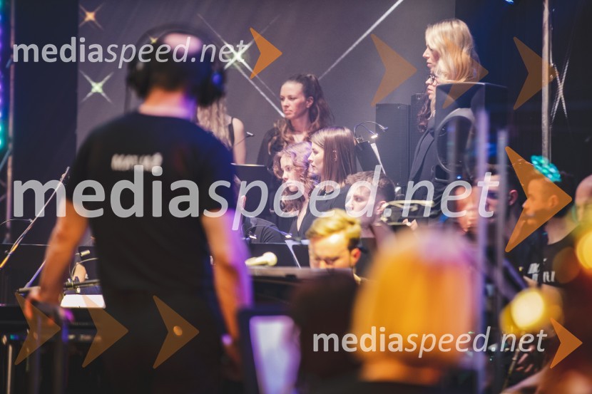 Moč miru, spomladanska modna revija v Citycentru Celje