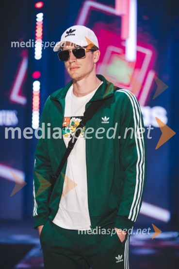  Luka Pehnec,  manekenMoč miru, spomladanska modna revija v Citycentru Celje