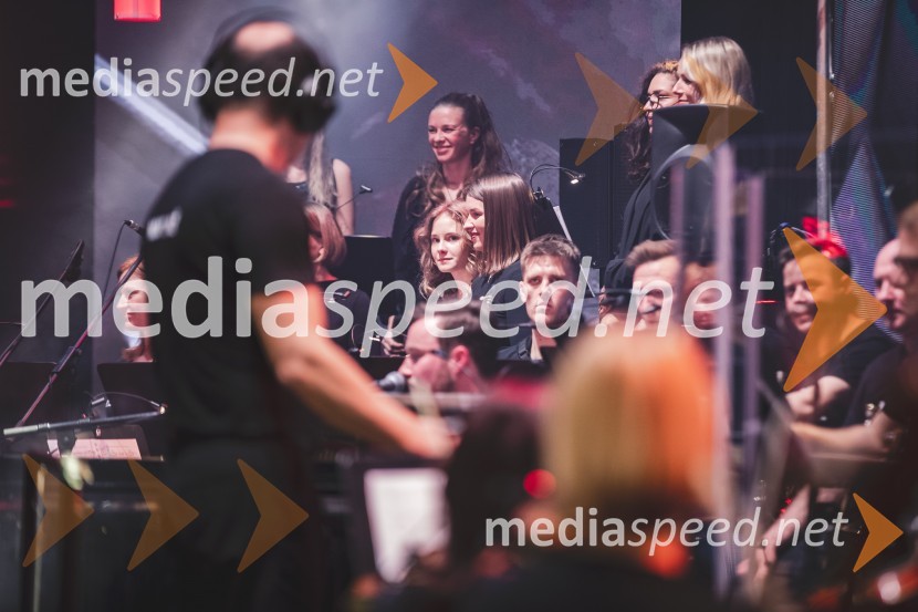 Moč miru, spomladanska modna revija v Citycentru Celje