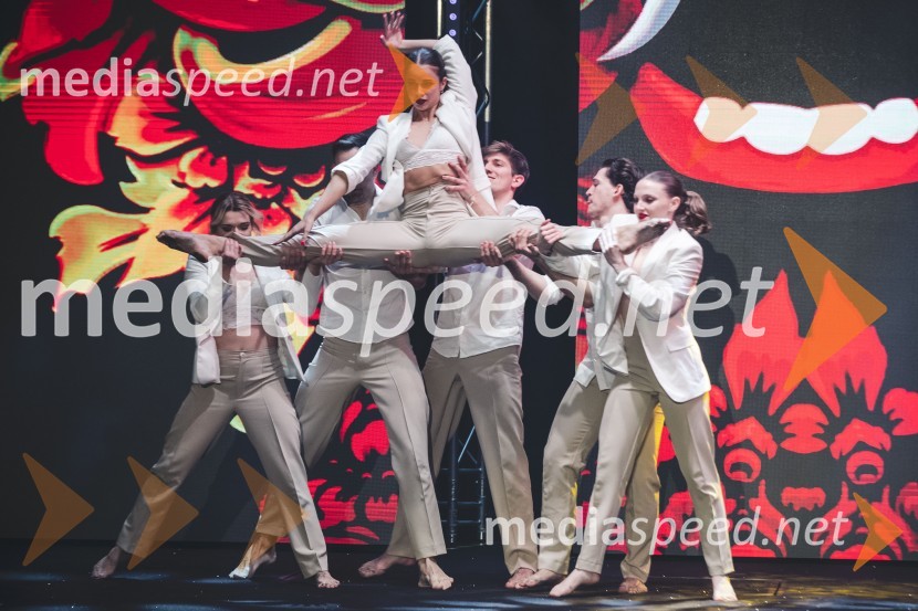 Moč miru, spomladanska modna revija v Citycentru Celje