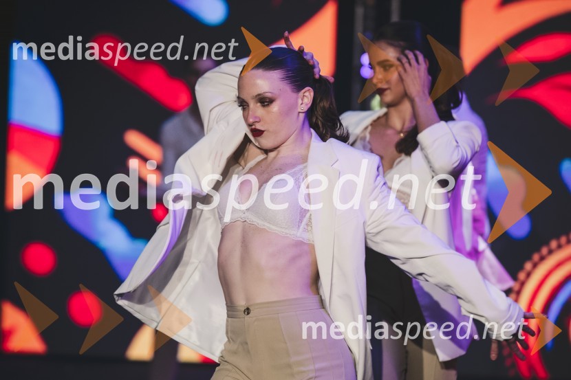 Moč miru, spomladanska modna revija v Citycentru Celje